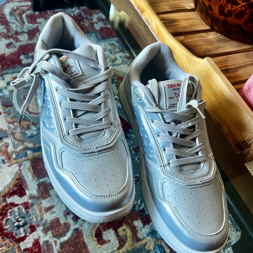 TRUE RELIGION 😍Women’s Gray Athletic Shoes, size 9. - Picture 5 of 12